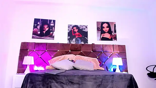 Snapshot of Ariana_lopezz chatting on 03/18/25, 12:25 Ariana lopezz online show from 03/18/25, 12:25