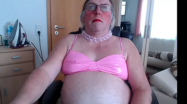 Sissygera online show from 01/11/25, 11:45