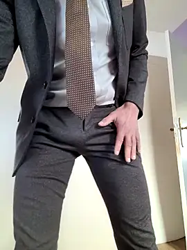 Snapshot of Justforoneday chatting on 02/27/25, 12:13 Justforoneday online show from 02/27/25, 12:13