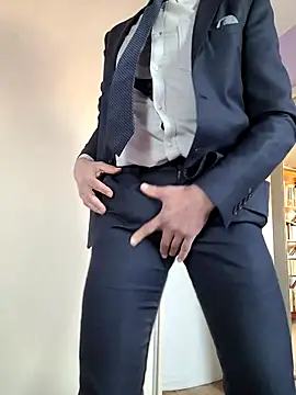 Snapshot of Justforoneday chatting on 03/04/25, 11:40 Justforoneday online show from 03/04/25, 11:40