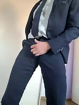 Snapshot of Justforoneday chatting on 11/04/25, 12:15 Justforoneday online show from 11/04/25, 12:15