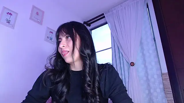 Snapshot of step_daughter chatting on 03/06/25, 11:20 step daughter online show from 03/06/25, 11:20