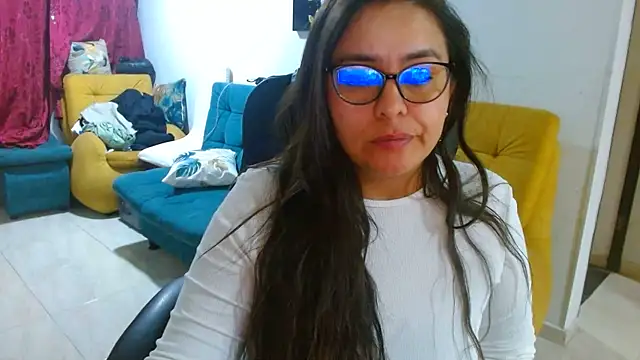 Snapshot of Ixchel_Anaid chatting on 06/14/26, 03:08 Ixchel Anaid online show from 06/14/26, 03:08
