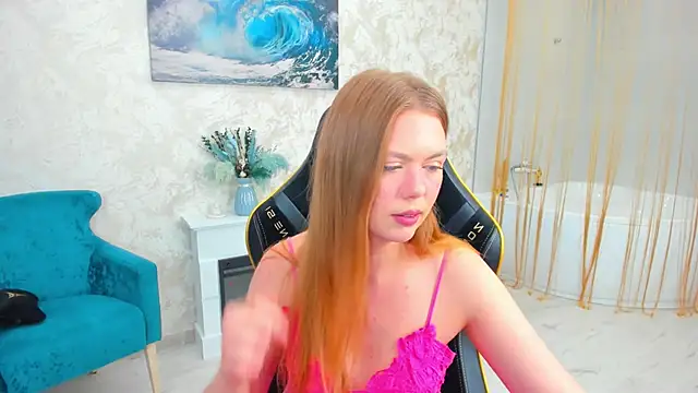 Strawberrye online show from 10/04/25, 03:26