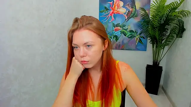 Snapshot of Strawberrye chatting on 06/30/26, 03:29 Strawberrye online show from 06/30/26, 03:29
