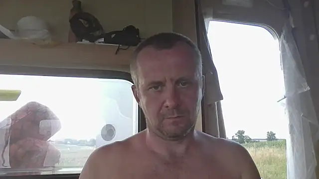 MrWhitePL online show from 07/16/26, 04:24