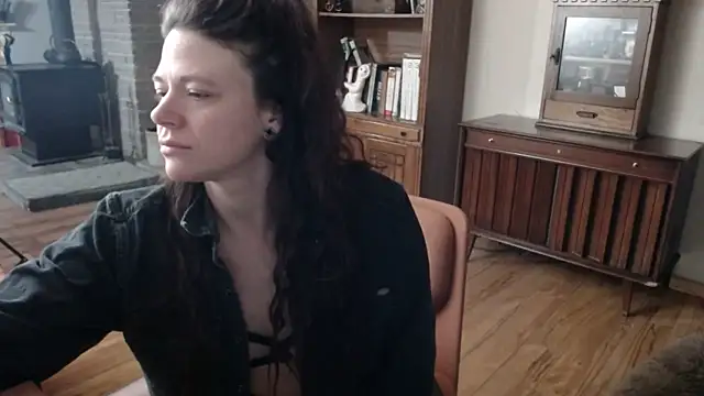 MarcyJones online show from 01/12/25, 02:03