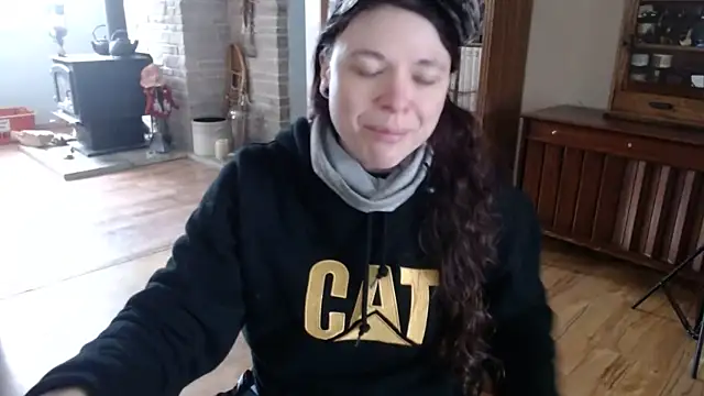 MarcyJones online show from 02/04/25, 03:15