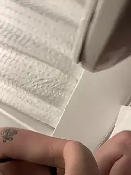 Snapshot of Venusgotdabooty chatting on 02/17/25, 04:31 Venusgotdabooty online show from 02/17/25, 04:31