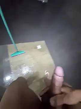 lucas souza21 online show from 09/13/25, 12:43