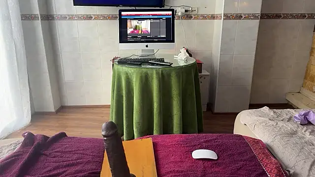 pinkgirls18 online show from 12/22/24, 09:22