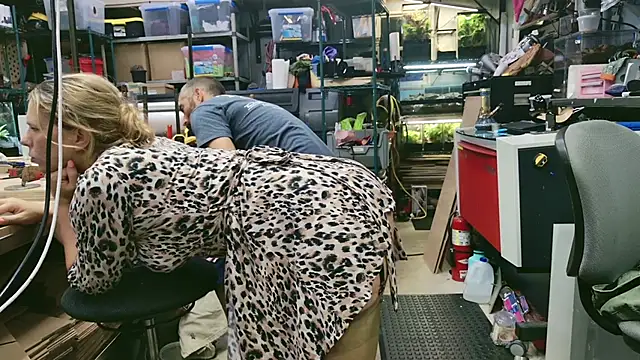 wifenheels online show from 10/03/25, 12:29