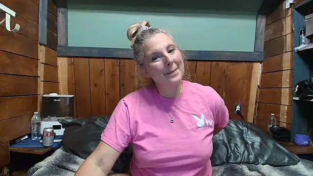 lisaxlovexxx online show from 05/17/26, 02:42