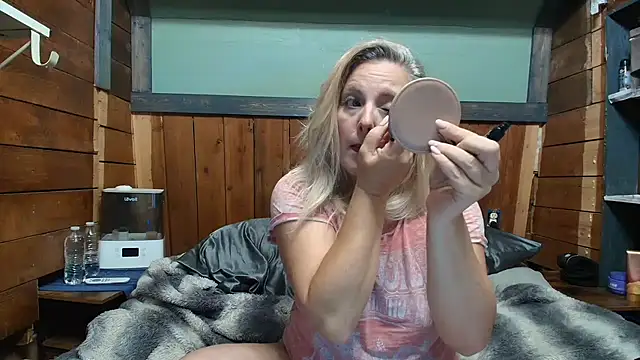 lisaxlovexxx online show from 05/18/26, 01:02