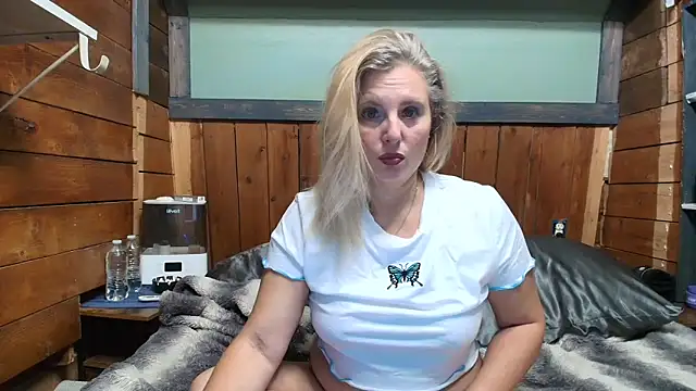 lisaxlovexxx online show from 05/18/26, 06:14
