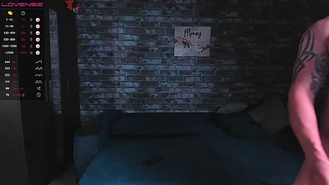 mark normal online show from 10/15/25, 02:33