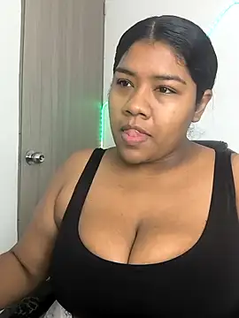 paola091 online show from 10/15/25, 11:32