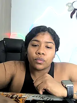 paola091 online show from 10/15/25, 11:38