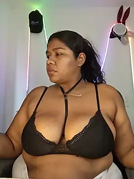 Snapshot of paola091 chatting on 07/16/26, 11:27 paola091 online show from 07/16/26, 11:27