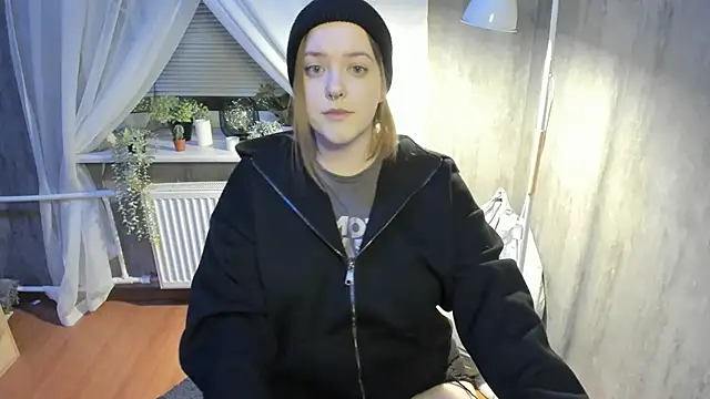 Sophia Edwards online show from 02/21/25, 06:48