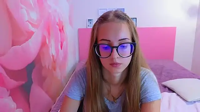 AliceAdams online show from 10/06/25, 06:55