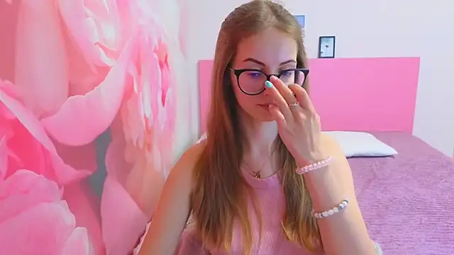 AliceAdams online show from 02/21/26, 08:15