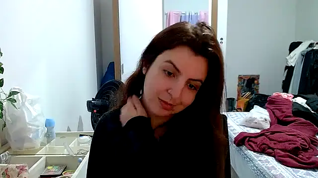 Snapshot of chelbyy chatting on 10/02/25, 03:57 chelbyy online show from 10/02/25, 03:57