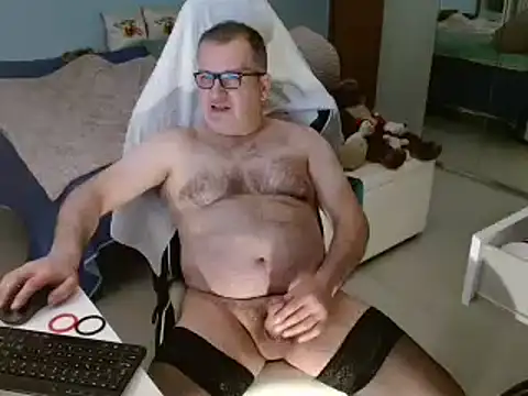 Snapshot of ItalianEXB chatting on 02/04/25, 11:38 ItalianEXB online show from 02/04/25, 11:38