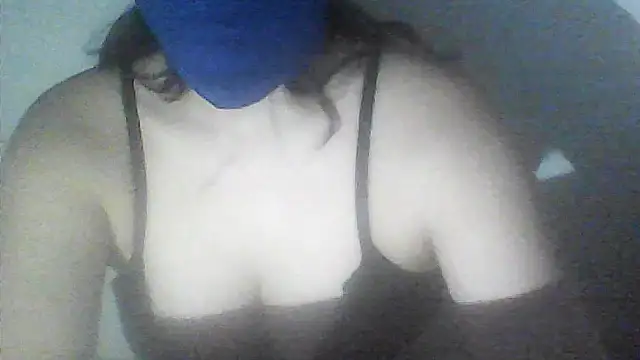 Snapshot of JunoVestanus chatting on 09/29/25, 01:49 JunoVestanus online show from 09/29/25, 01:49