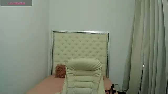 erykajoy online show from 11/11/25, 11:21