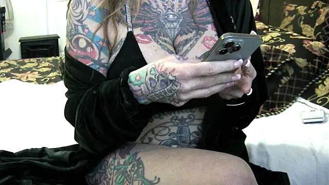 pamelagunns online show from 01/25/25, 04:35