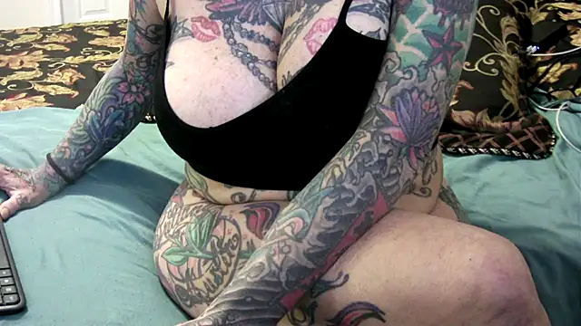 pamelagunns online show from 02/23/26, 05:21