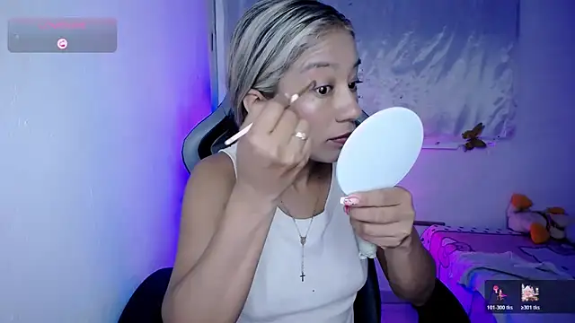 ninatiny online show from 11/12/25, 08:48