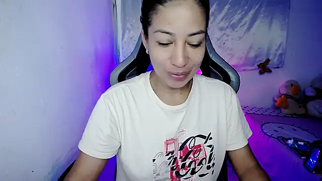 ninatiny online show from 02/15/26, 11:19