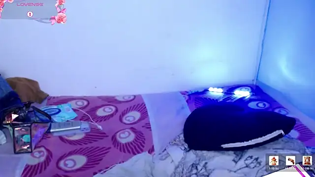 ninatiny online show from 06/03/26, 11:24