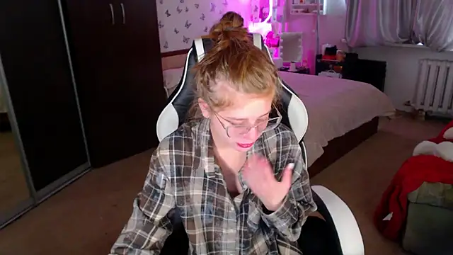 Kira honeyy online show from 04/30/26, 03:46