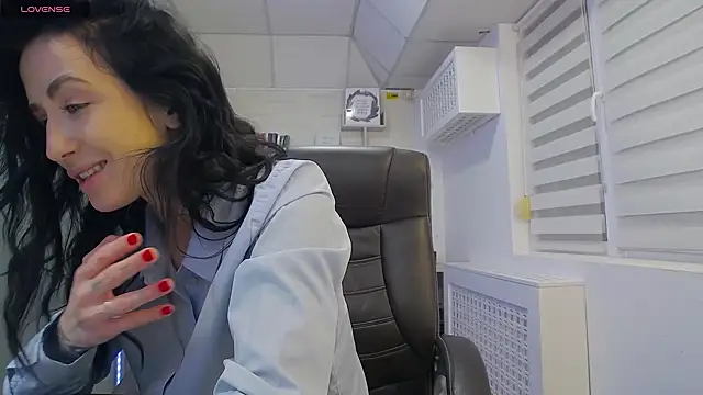 GlamKate online show from 03/11/25, 07:15