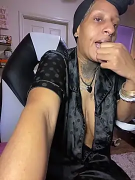 MzParker online show from 01/28/25, 03:04