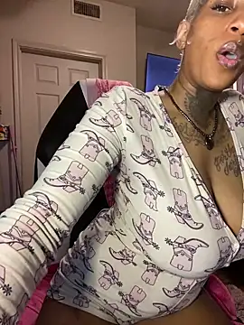 MzParker online show from 02/19/25, 06:32