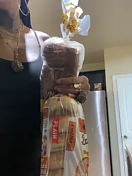 MzParker online show from 02/11/26, 04:23