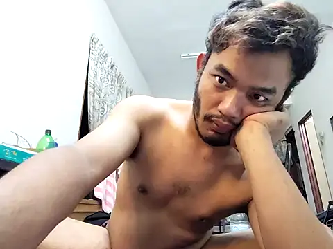 Snapshot of eizy2310 chatting on 12/07/24, 07:54 eizy2310 online show from 12/07/24, 07:54