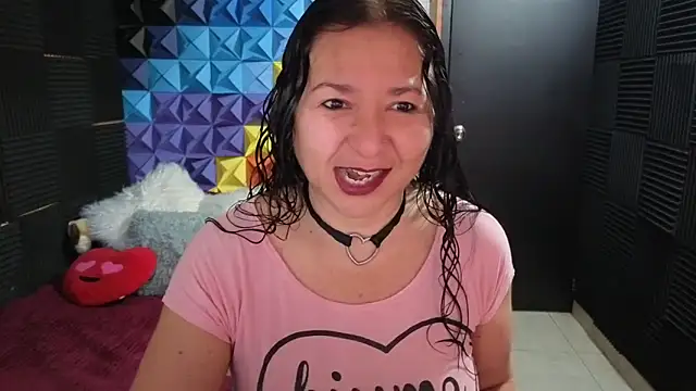 katifoxx online show from 12/19/25, 03:19