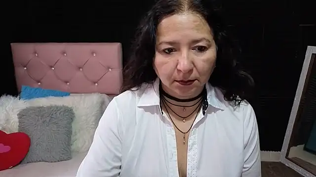Snapshot of katifoxx chatting on 05/11/26, 03:18 katifoxx online show from 05/11/26, 03:18