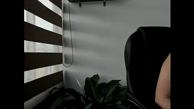 Ariella tits online show from 02/06/25, 10:53