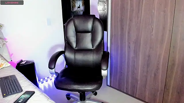 Ariella tits online show from 09/11/25, 10:32