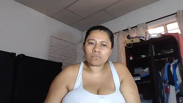 adrixxx38 online show from 02/17/26, 09:54