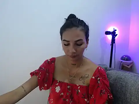 Allyson Smith online show from 02/02/25, 01:23