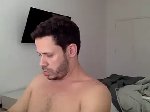 Snapshot of FelipeRiver chatting on 12/20/24, 01:22 FelipeRiver online show from 12/20/24, 01:22