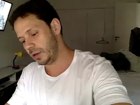 Snapshot of FelipeRiver chatting on 02/05/25, 08:25 FelipeRiver online show from 02/05/25, 08:25