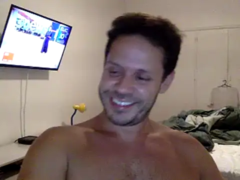 Snapshot of FelipeRiver chatting on 02/06/25, 02:22 FelipeRiver online show from 02/06/25, 02:22